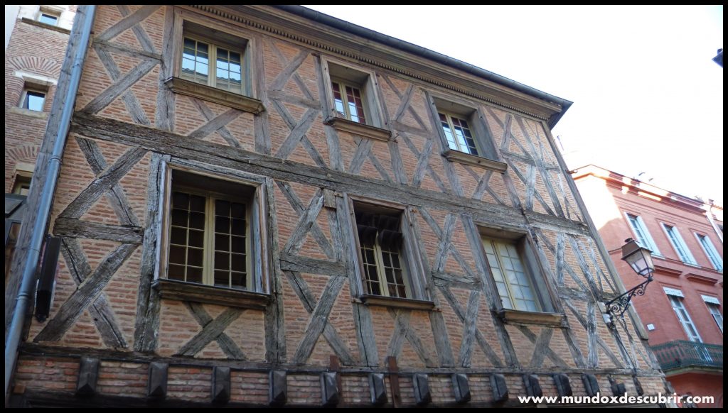fachada edificio medieval