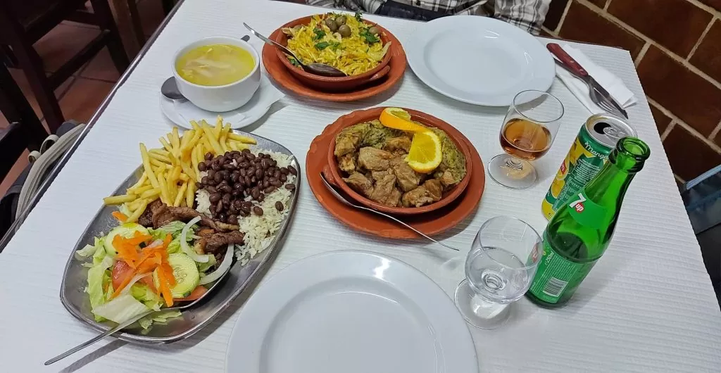 Restaurante A Grutas Évora